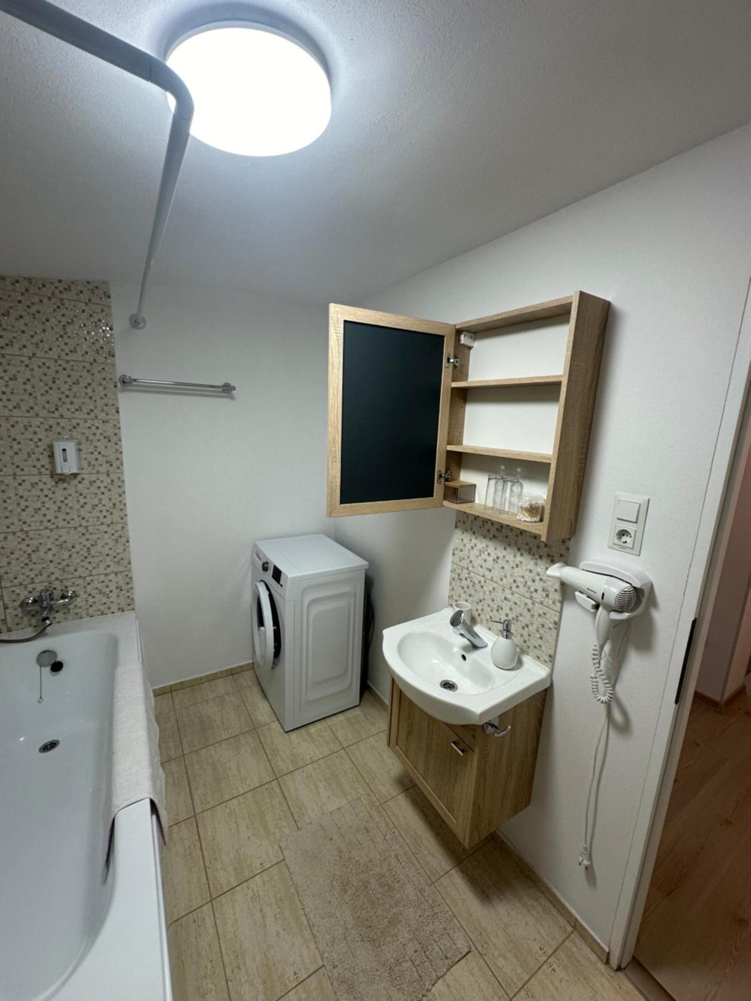 Jokai Apartments Nr7, Code Entry Sfântu Gheorghe Bagian luar foto